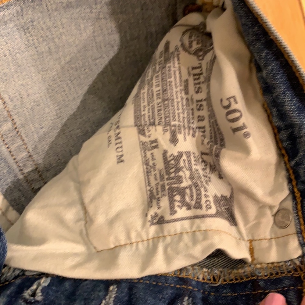 LEVI 501s - Picture 3 of 4